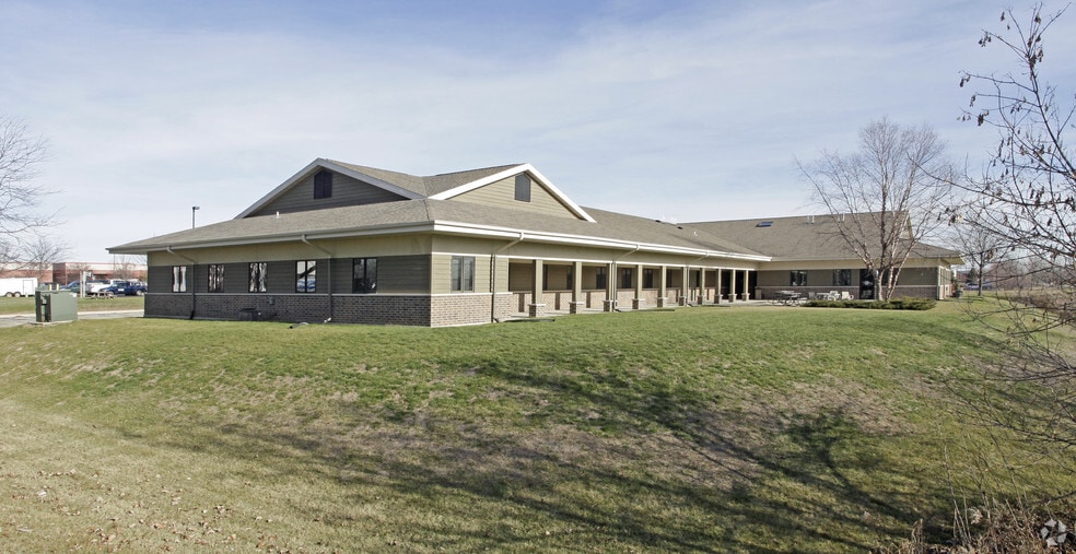 2850 Dairy Dr, Madison, WI à louer - Photo du bâtiment - Image 2 de 9