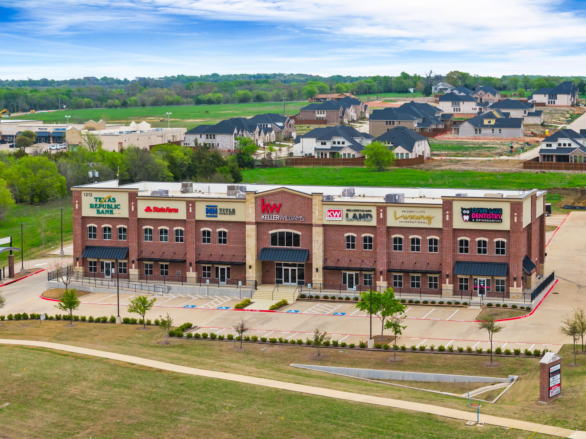 1212 S Preston Rd, Celina, TX for lease Primary Photo- Image 1 of 9