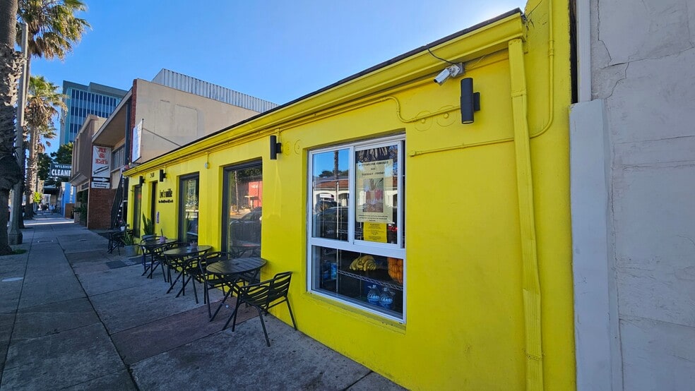 2406-2408 Wilshire Blvd, Santa Monica, CA for lease - Building Photo - Image 2 of 14