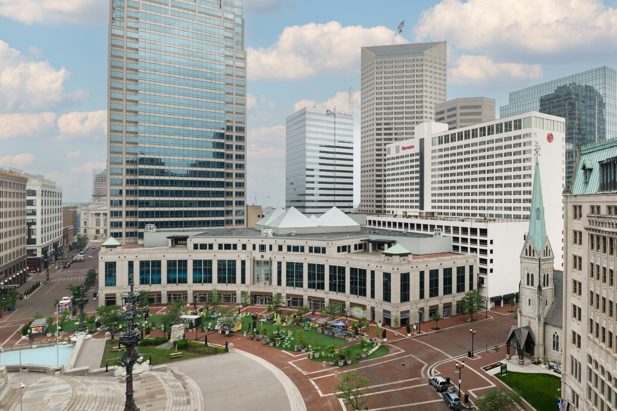 120 Monument Cir, Indianapolis, IN à louer Photo du bâtiment- Image 1 de 16