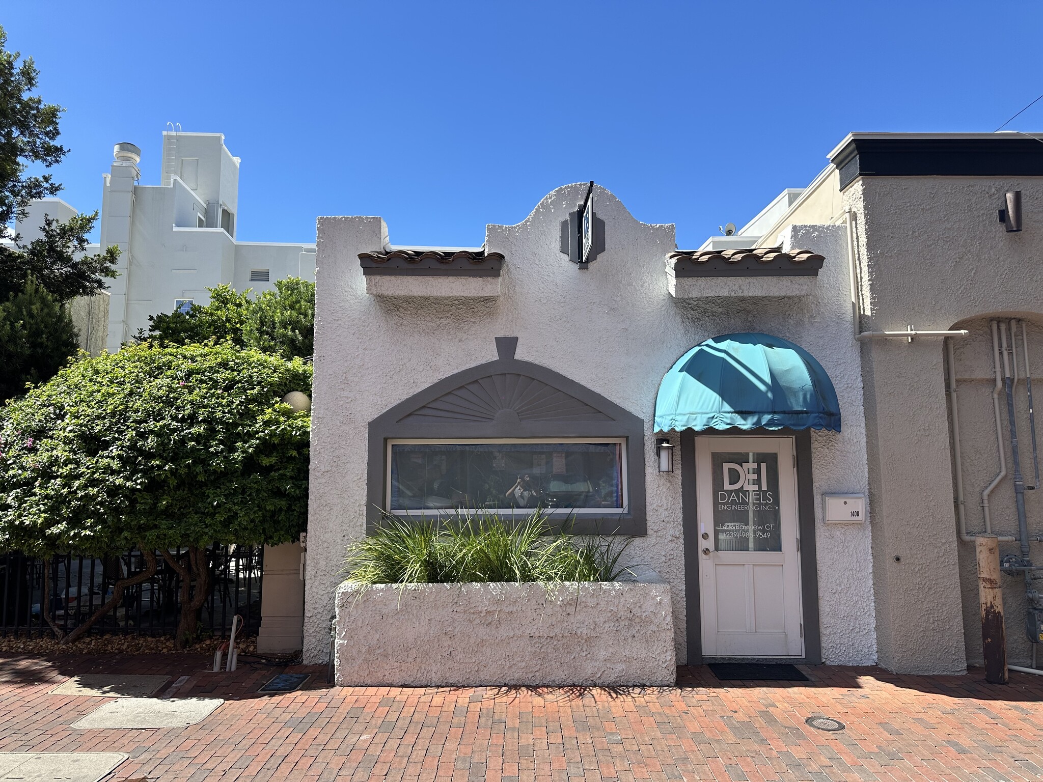 1408 Bayview Ct, Fort Myers, FL for lease Building Photo- Image 1 of 2