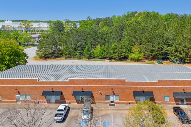 Plus de détails pour 40 Chamisa Rd, Covington, GA - Local d'activités à louer