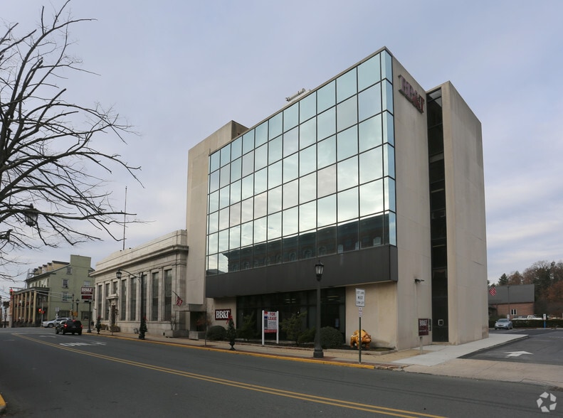 1 Philadelphia Ave, Boyertown, PA for sale - Primary Photo - Image 1 of 18