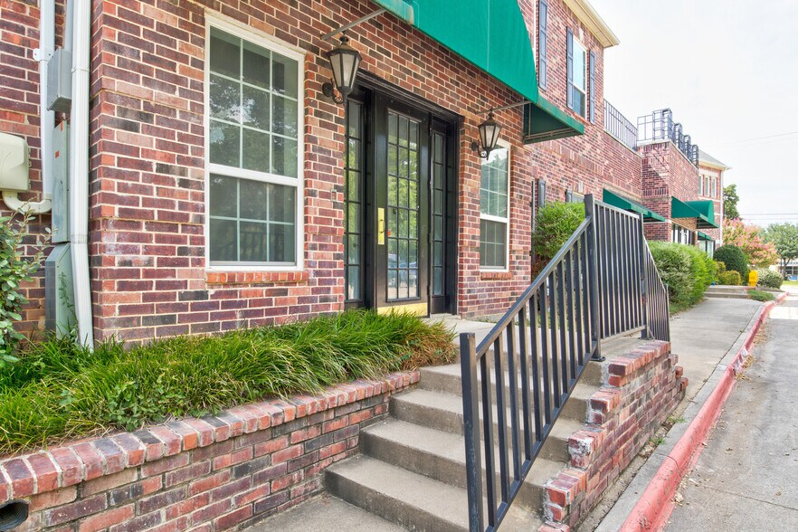 2615 E Southlake Blvd, Southlake, TX à louer - Photo du bâtiment - Image 3 de 21