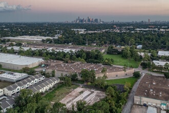 302-350 W 38th St, Houston, TX - Aerial  map view