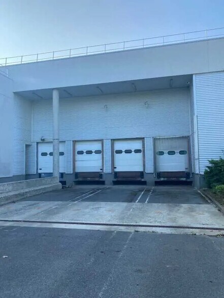 Office in Bussy-Saint-Georges for lease - Building Photo - Image 3 of 10