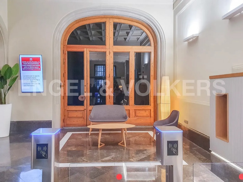 Passeig de Gràcia, Barcelone, Barcelona à louer - Hall d’entrée - Image 3 de 6
