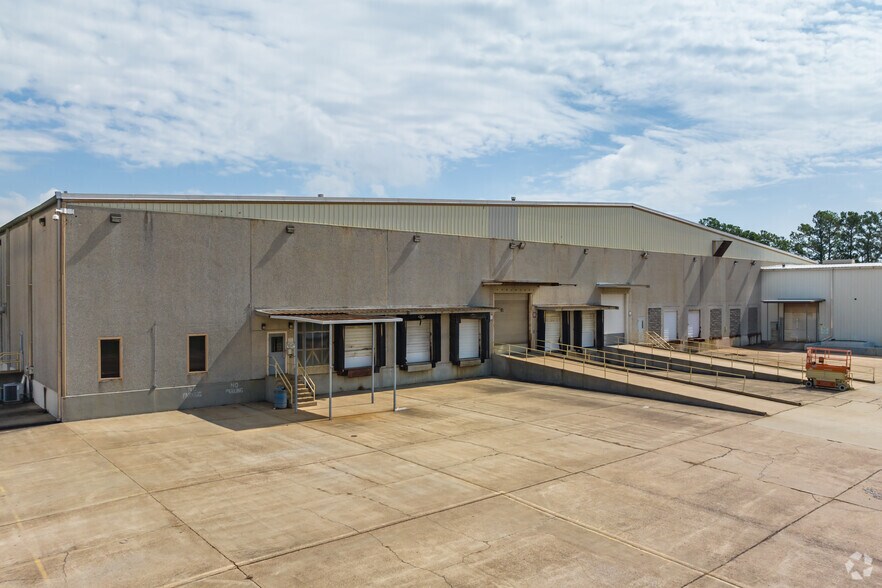8735 Hamilton Rd, Southaven, MS à louer - Photo du bâtiment - Image 2 de 10