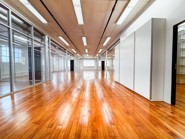 1110 N Beachwood Dr, Los Angeles, CA à louer - Photo intérieure - Image 2 de 7