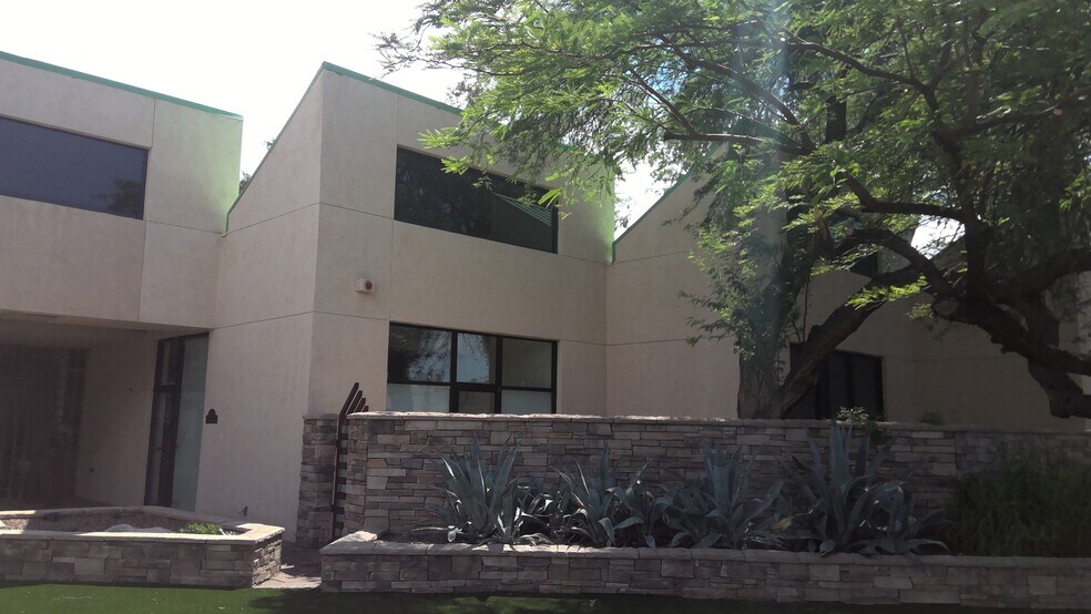 6252 E Grant Rd, Tucson, AZ à louer - Photo du bâtiment - Image 2 de 7