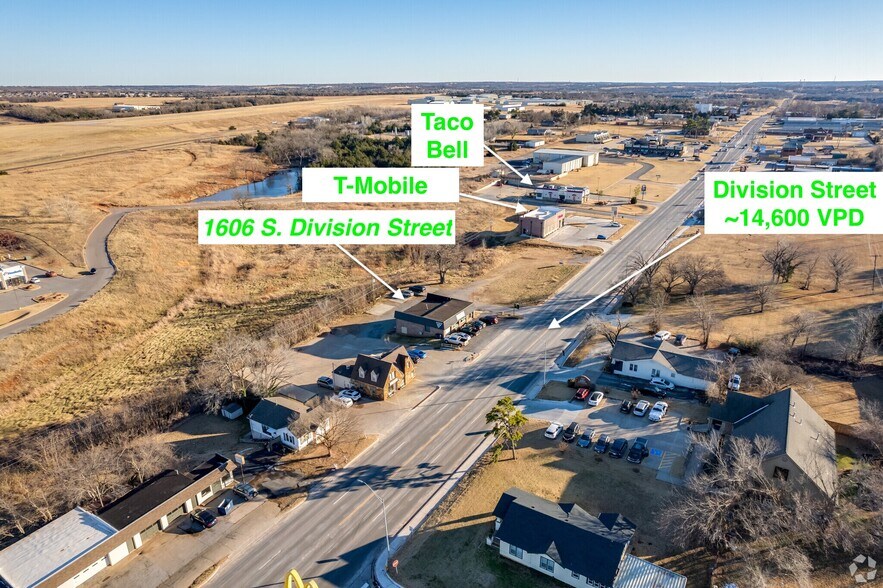 1606 S Division St, Guthrie, OK à louer - Photo du bâtiment - Image 2 de 5