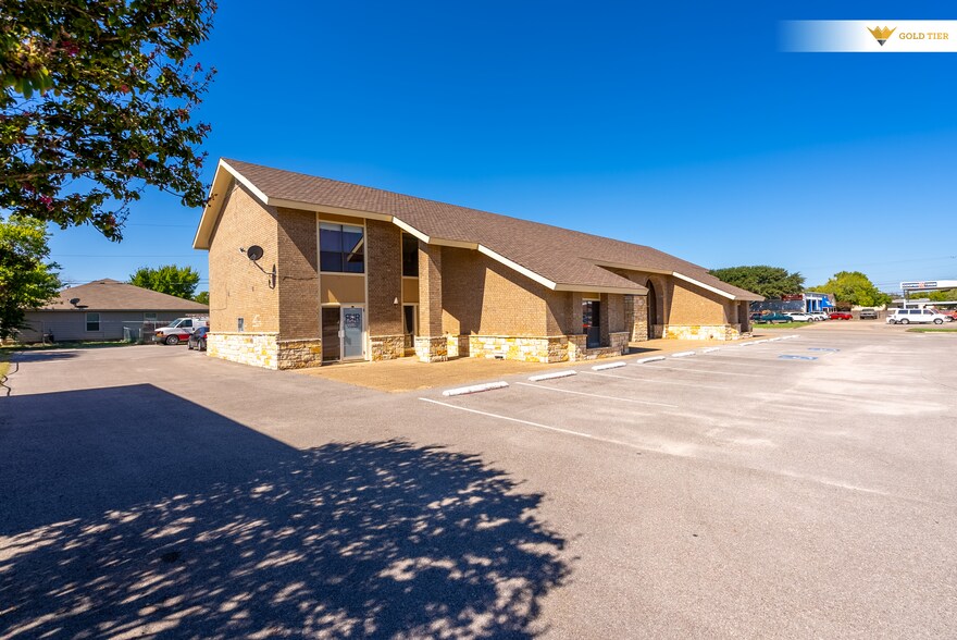 2508 Williams Dr, Georgetown, TX à louer - Photo du bâtiment - Image 3 de 8