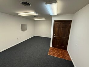 11923 Centre St, Chester, VA for lease Interior Photo- Image 2 of 5