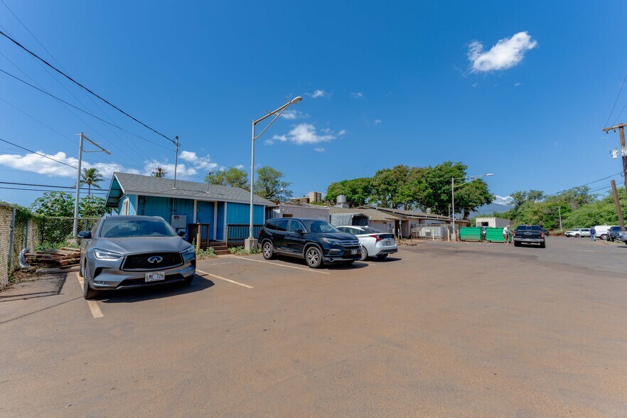 Kihei Crossroads portefeuille de 2 propriétés à vendre sur LoopNet.ca - Photo du bâtiment - Image 2 de 25