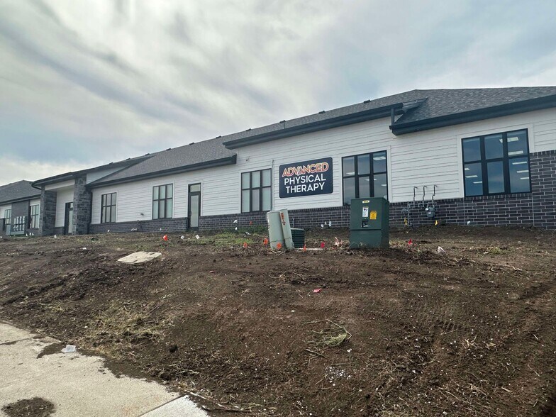 8500 Mohave Dr, Lincoln, NE à vendre - Photo du bâtiment - Image 3 de 9