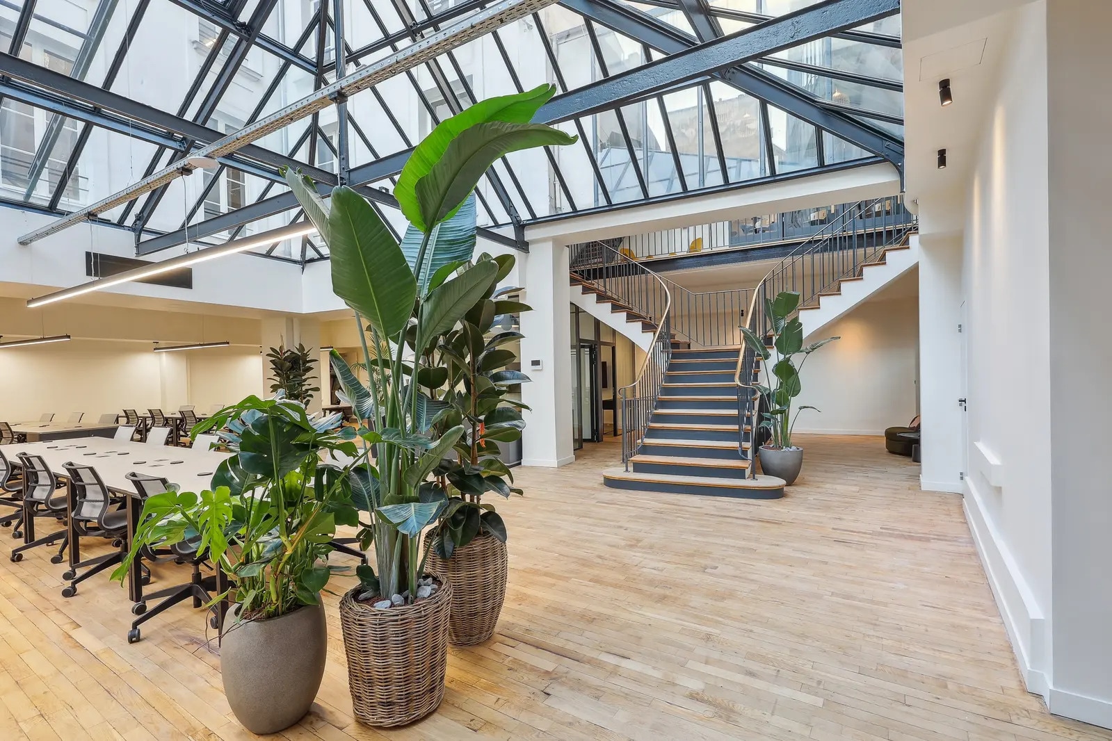 25 Rue Du Petit Musc, Paris for lease Interior Photo- Image 1 of 10