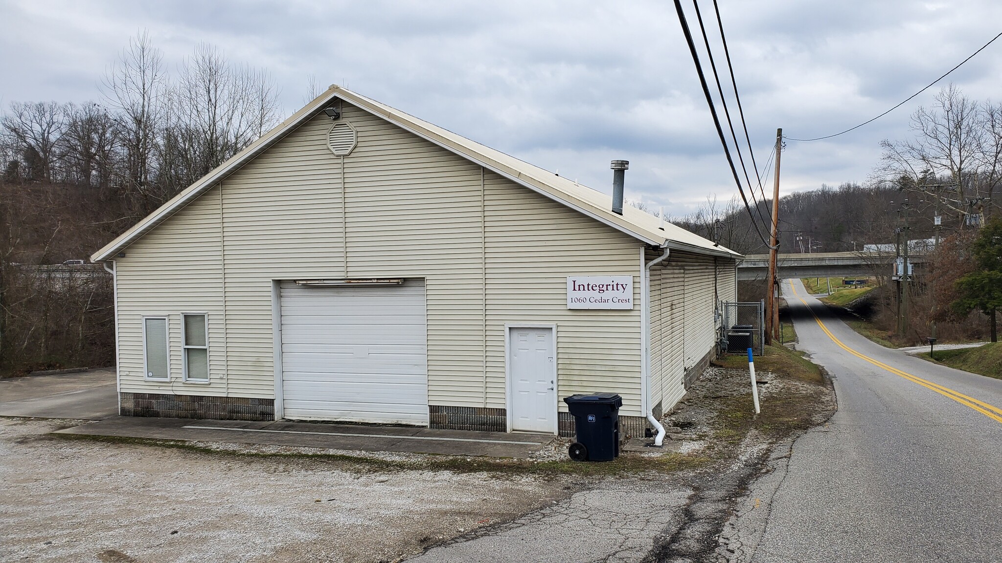 1060 Cedar Crest Rd, Huntington, WV à vendre Photo du bâtiment- Image 1 de 1