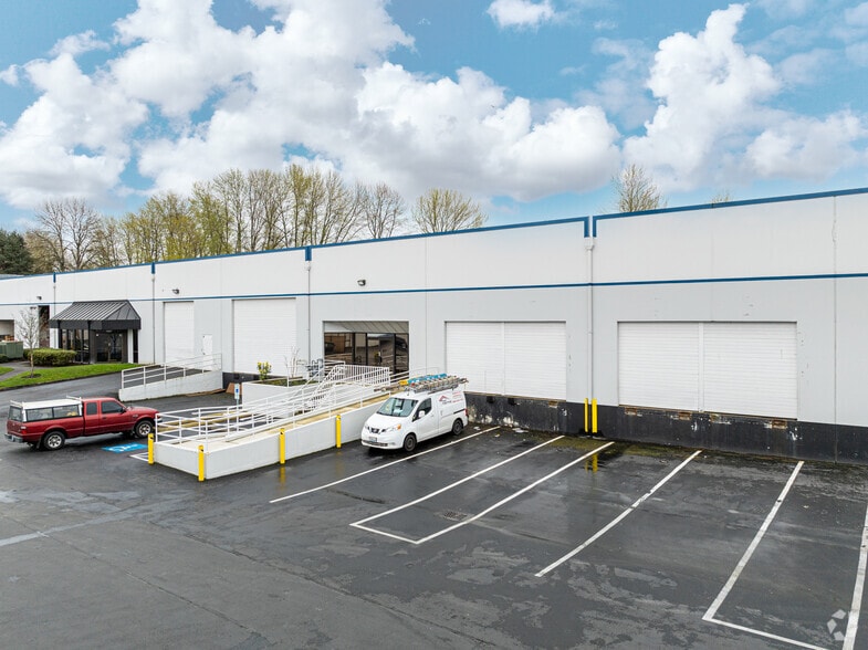 7859-7877 S 180th St, Kent, WA for lease - Building Photo - Image 3 of 11