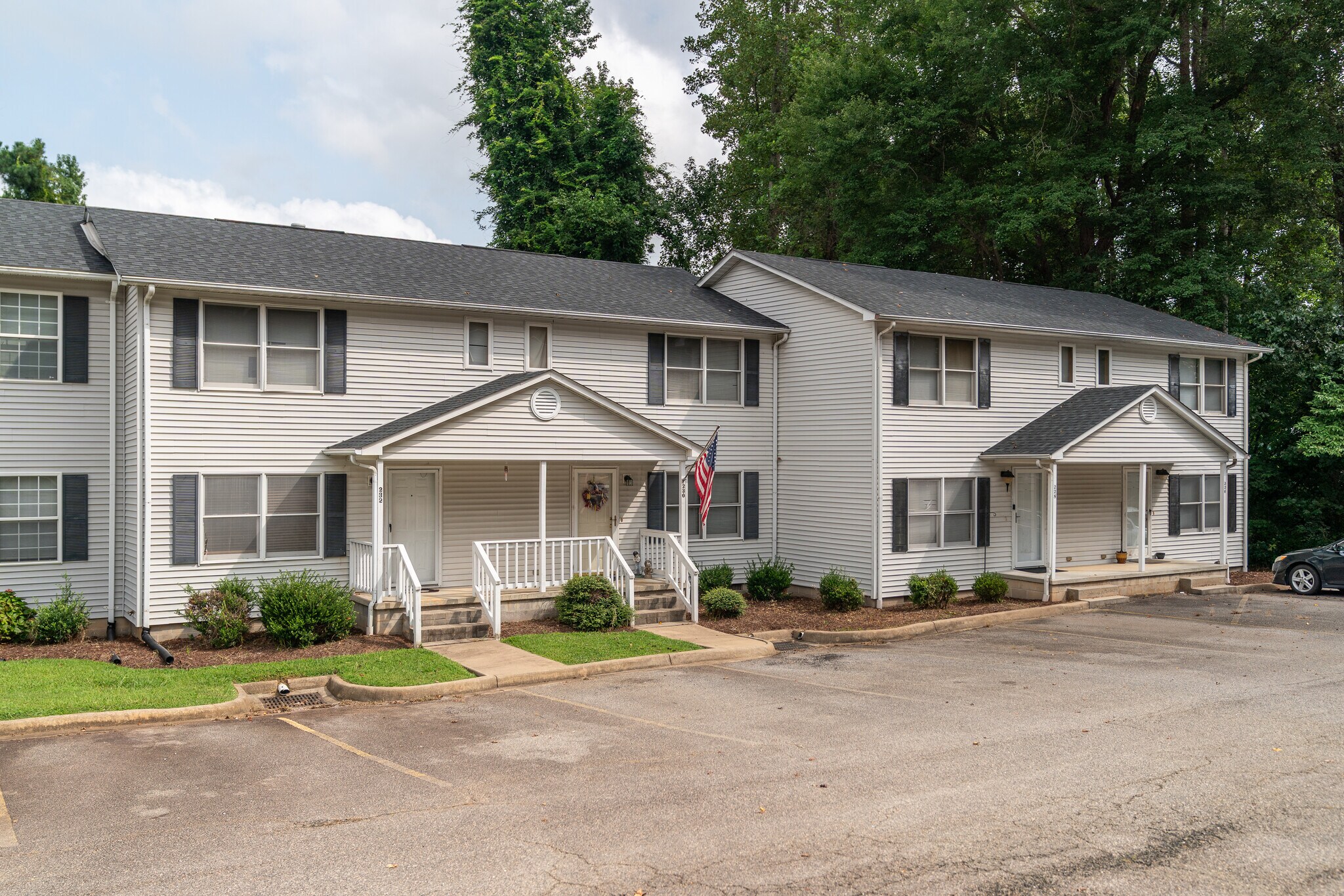 210 Smith St, South Hill, VA à vendre Photo du bâtiment- Image 1 de 15