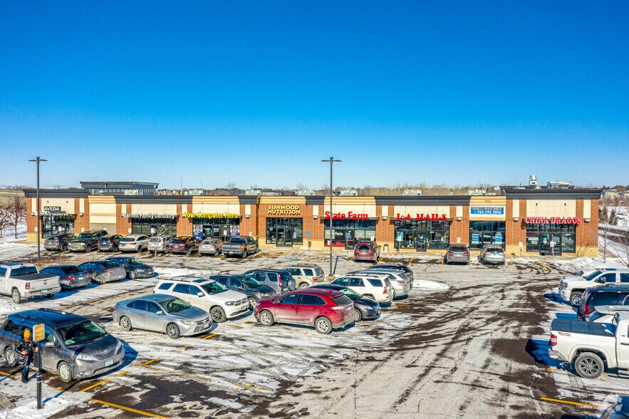 7900 Sunwood Dr NW, Ramsey, MN à louer - Photo du bâtiment - Image 2 de 11