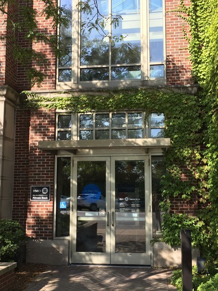 520 Green Bay Rd, Winnetka, IL à louer - Photo du bâtiment - Image 3 de 8