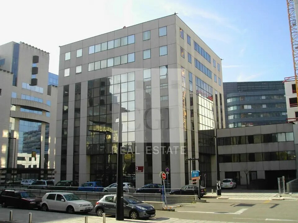 Office in Grenoble for lease Building Photo- Image 1 of 12