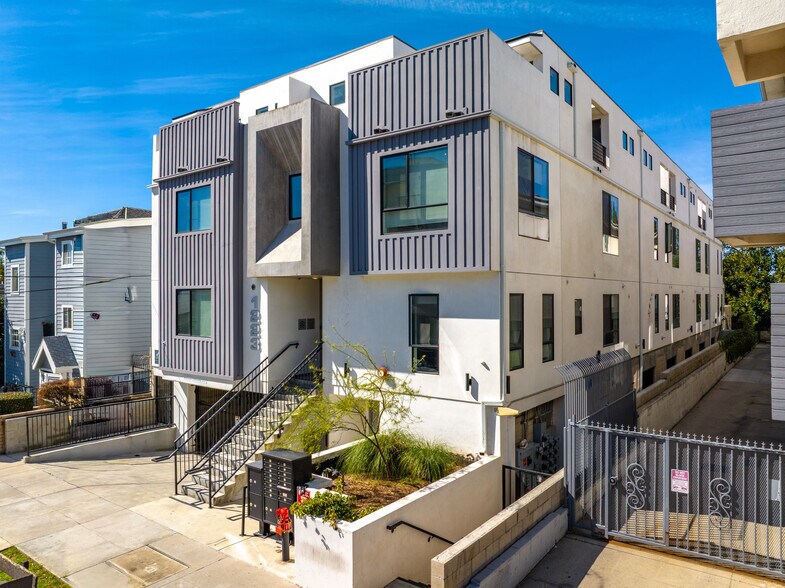 1223 N Edgemont St, Los Angeles, CA for sale - Building Photo - Image 2 of 12