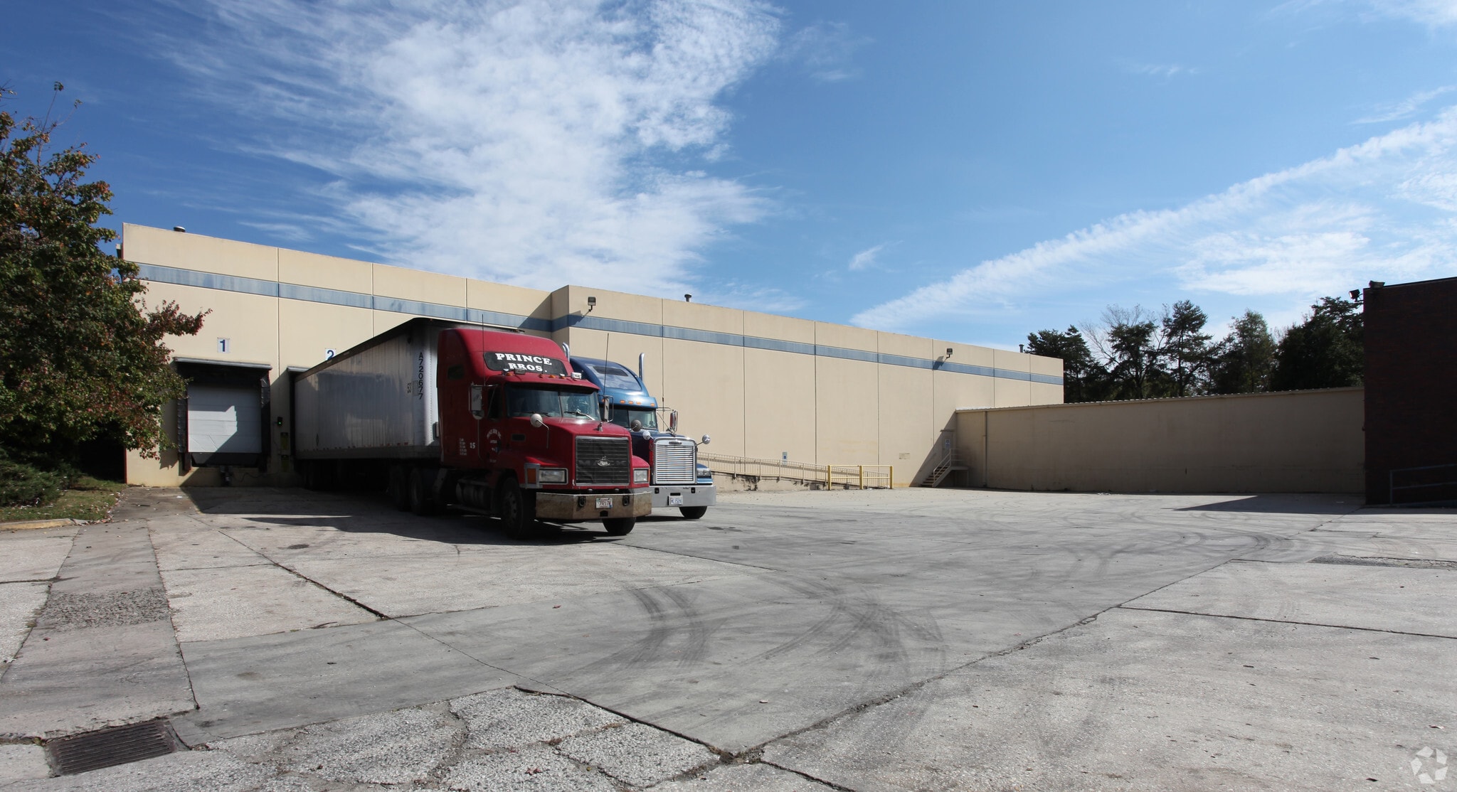 2700 E Market St, Greensboro, NC for sale Primary Photo- Image 1 of 3