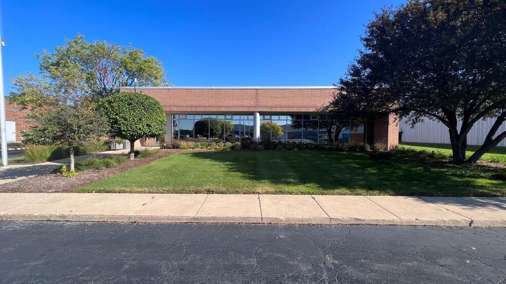 3813 Illinois Ave, St Charles, IL for sale - Building Photo - Image 3 of 27