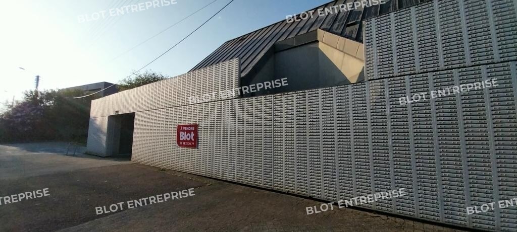 Office in Guilers for sale Building Photo- Image 1 of 17