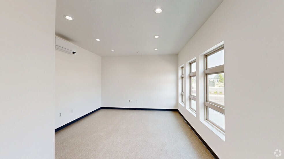439 N Broadmore Way, Nampa, ID for lease - Matterport 3D Scan - Image 2 of 11