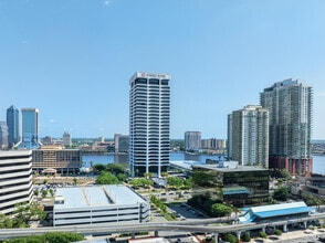 1301 Riverplace Blvd, Jacksonville, FL - AERIAL map view