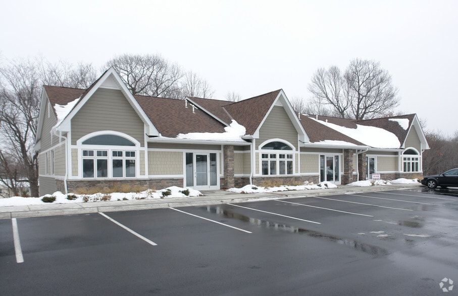 16200-16204 Highway 7, Minnetonka, MN for lease - Building Photo - Image 3 of 17