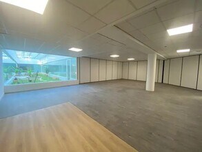 8 Rue Des Campanules, Lognes for lease Interior Photo- Image 2 of 4