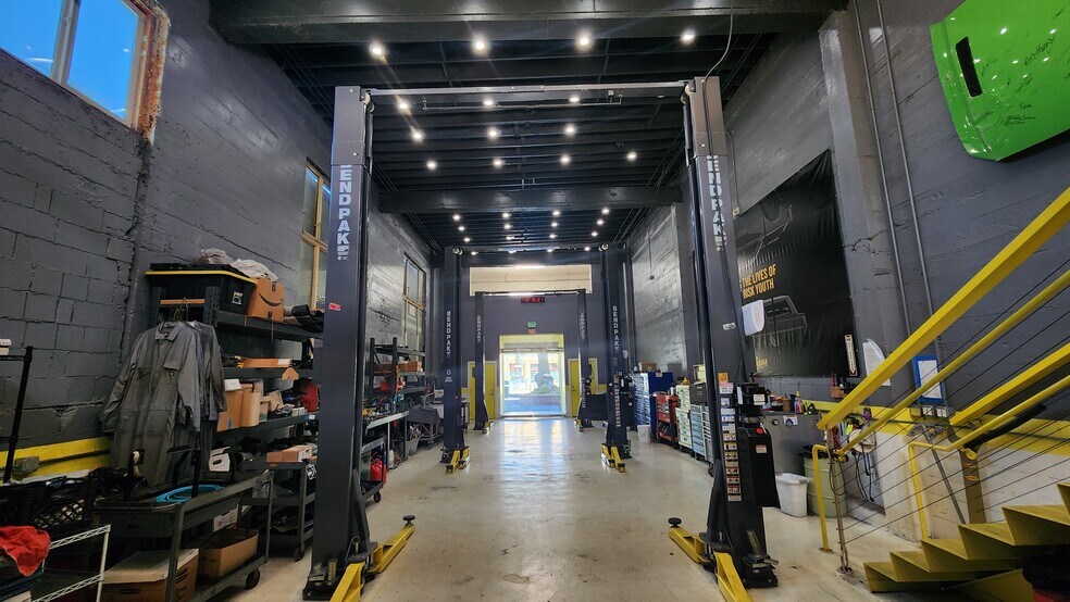 1449 Mendell St, San Francisco, CA à vendre - Photo du bâtiment - Image 2 de 9