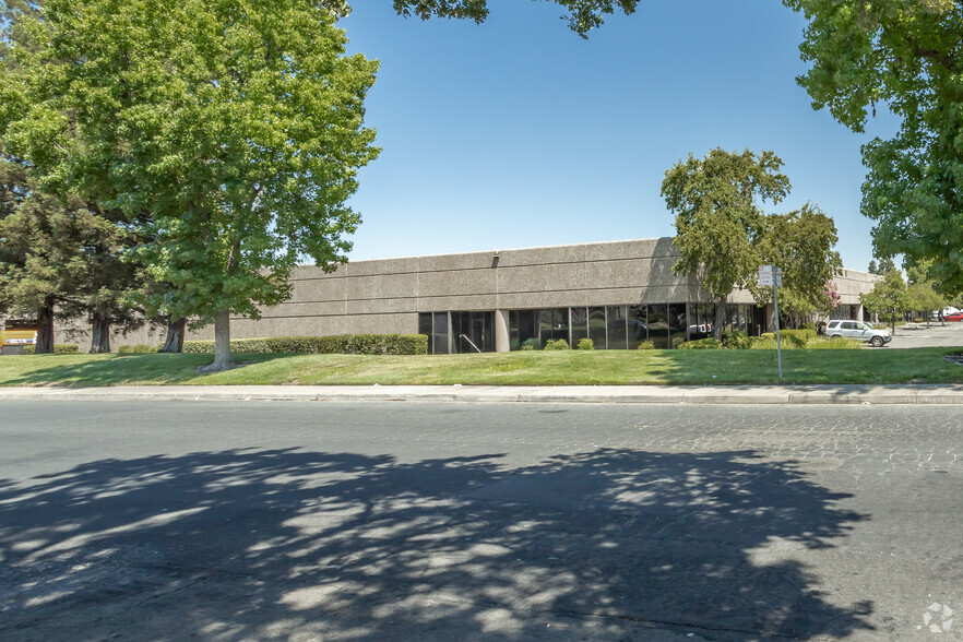 3951 Research Dr, Sacramento, CA for lease - Building Photo - Image 2 of 6