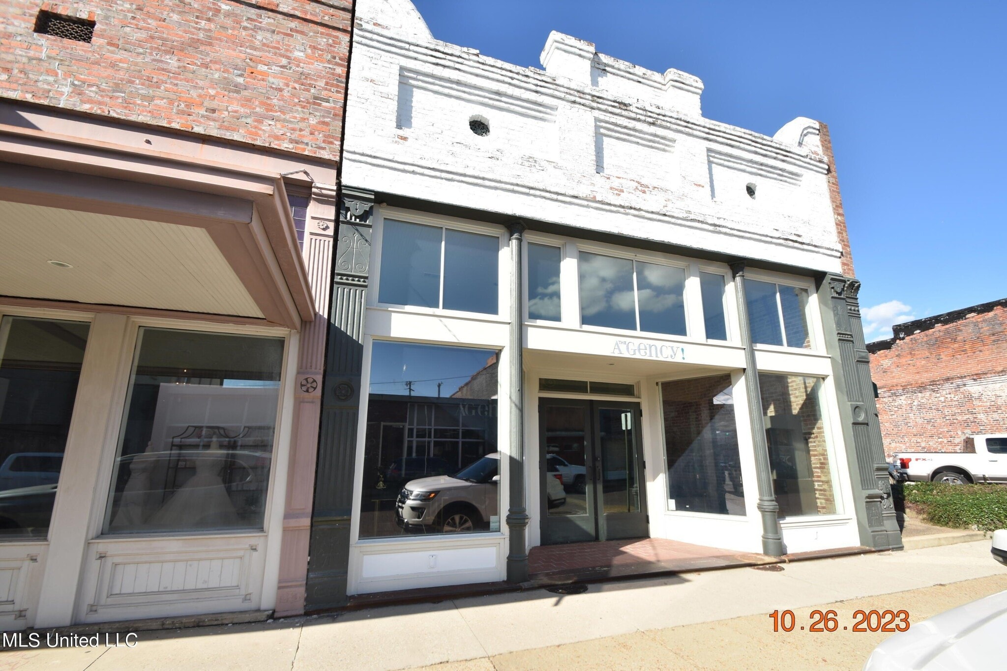 114 W Market St, Greenwood, MS for lease Primary Photo- Image 1 of 7