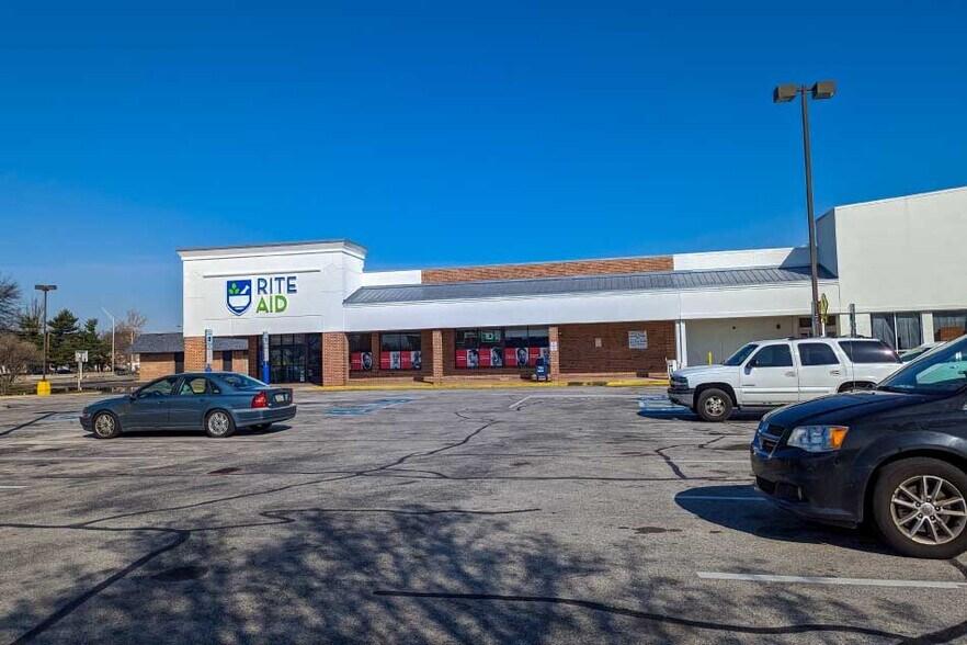 7601-7615 Lindbergh Blvd, Philadelphia, PA à louer - Photo du bâtiment - Image 3 de 15