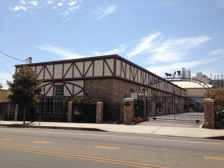 1627 N Gower St, Los Angeles, CA for lease - Building Photo - Image 1 of 9