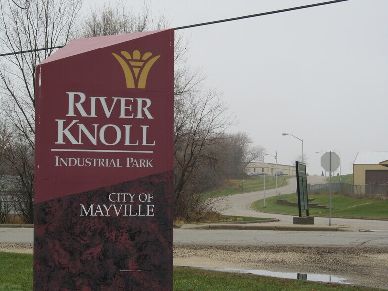 River Knoll, Mayville, WI à vendre - Photo du bâtiment - Image 1 de 5