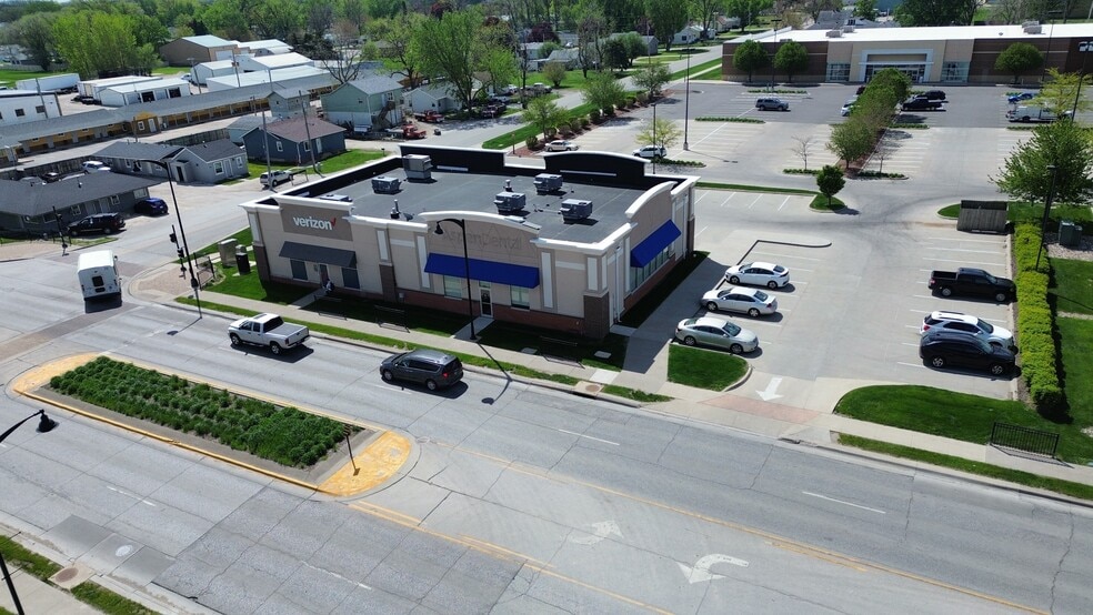 2953-2957 5th Ave S, Fort Dodge, IA à louer - Photo du bâtiment - Image 2 de 9