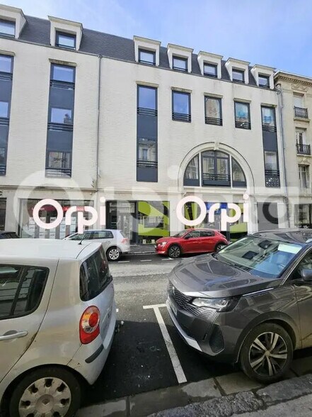 Office in Reims for lease - Building Photo - Image 1 of 10
