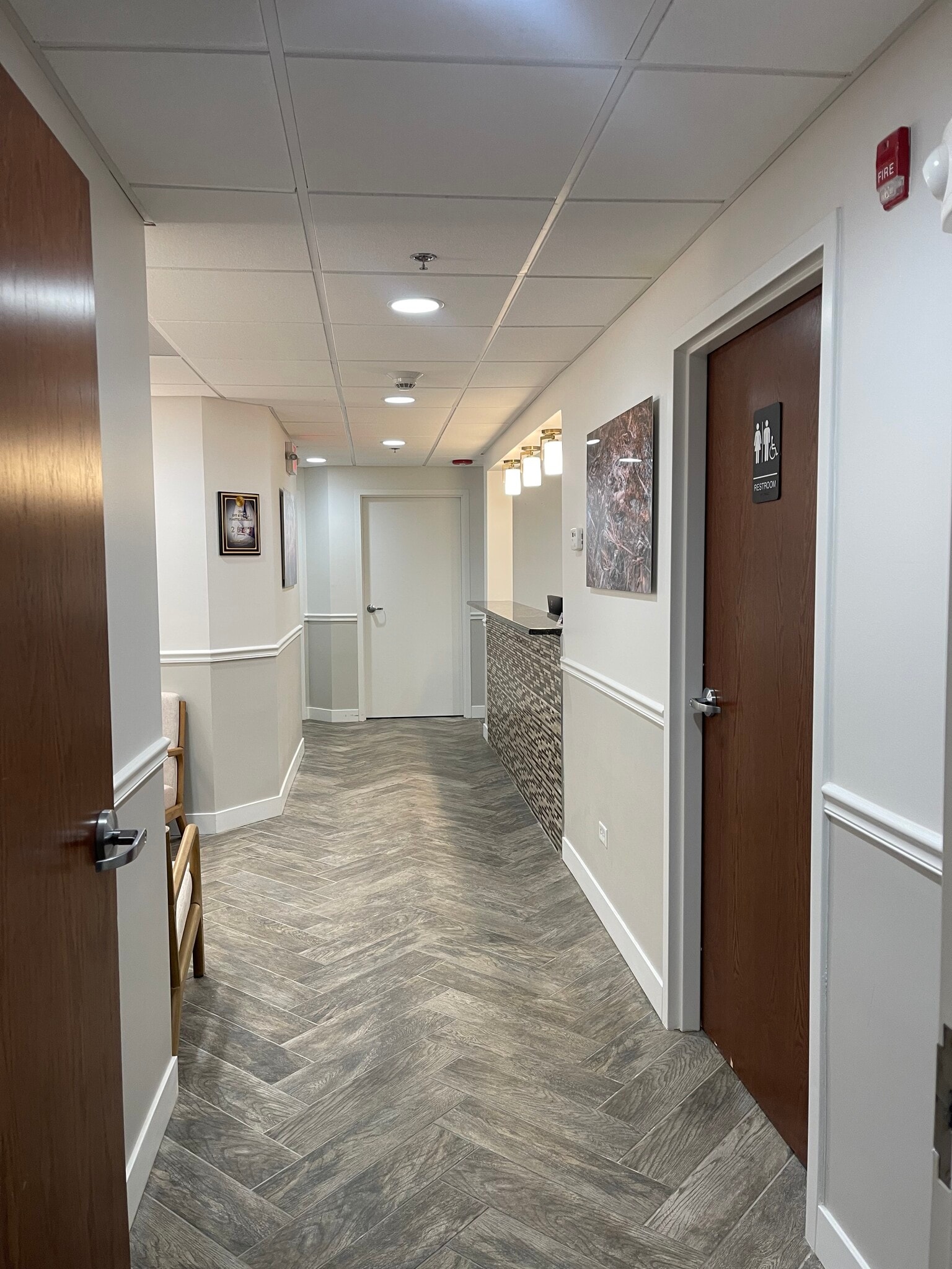 114 W Rockland Rd, Libertyville, IL à louer Photo intérieure- Image 1 de 6