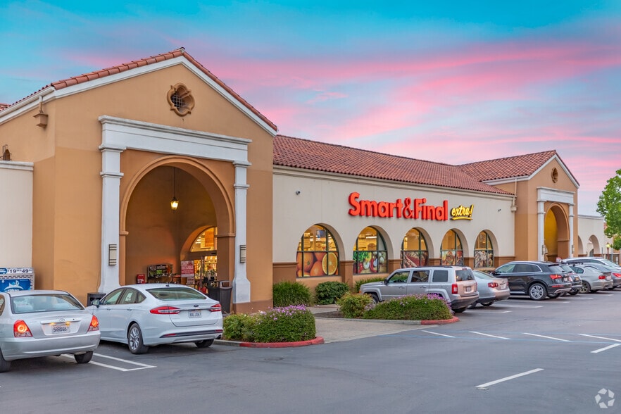 390 E H St, Chula Vista, CA for lease - Building Photo - Image 2 of 29