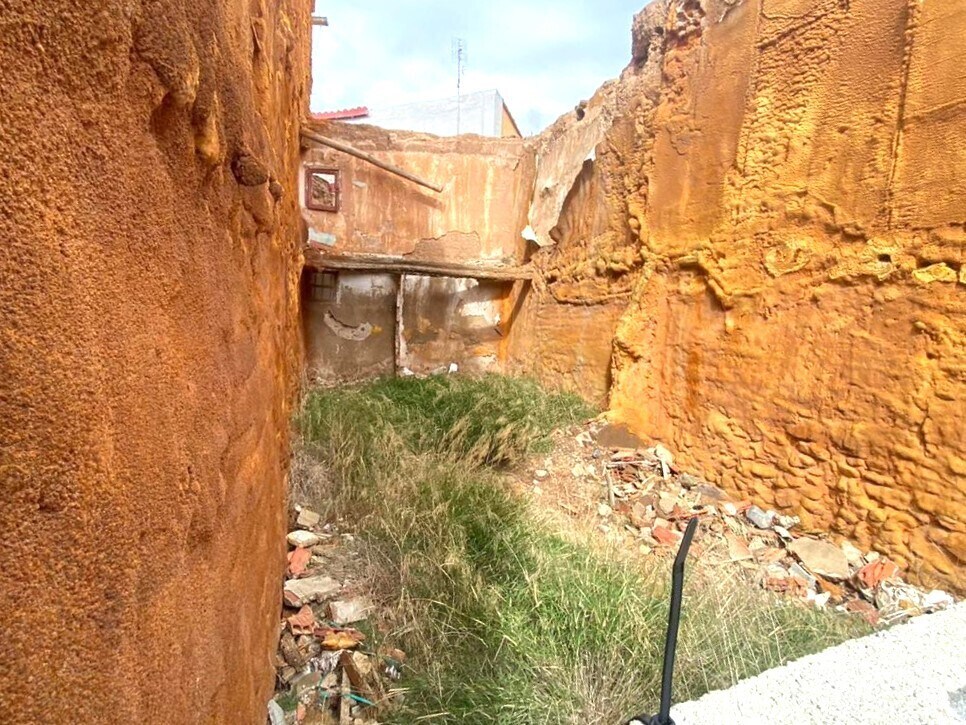 Calle Magnate, Tarazona, Zaragoza for sale Primary Photo- Image 1 of 8