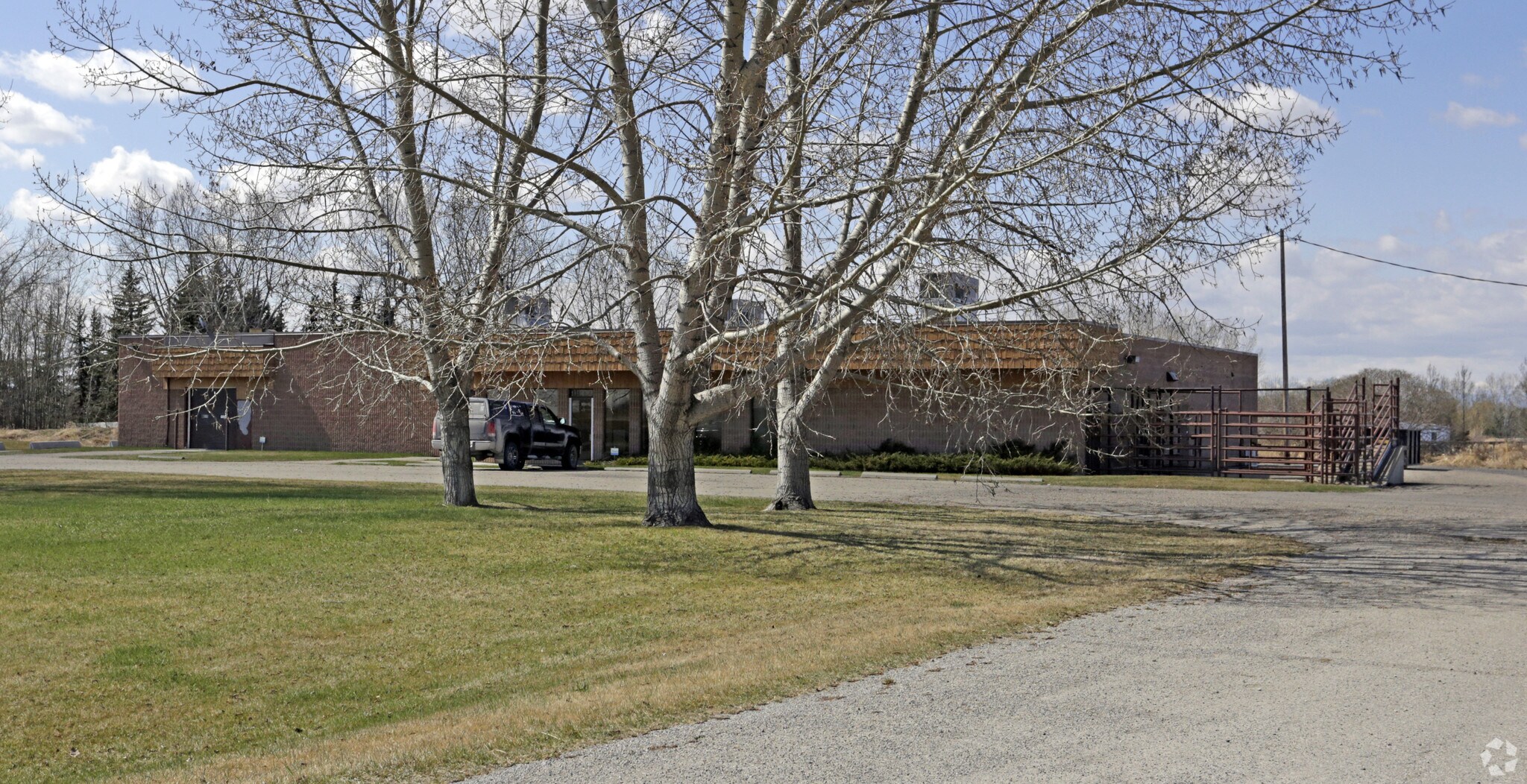 322233 15th St E, Foothills No 31, AB à vendre Photo principale- Image 1 de 1