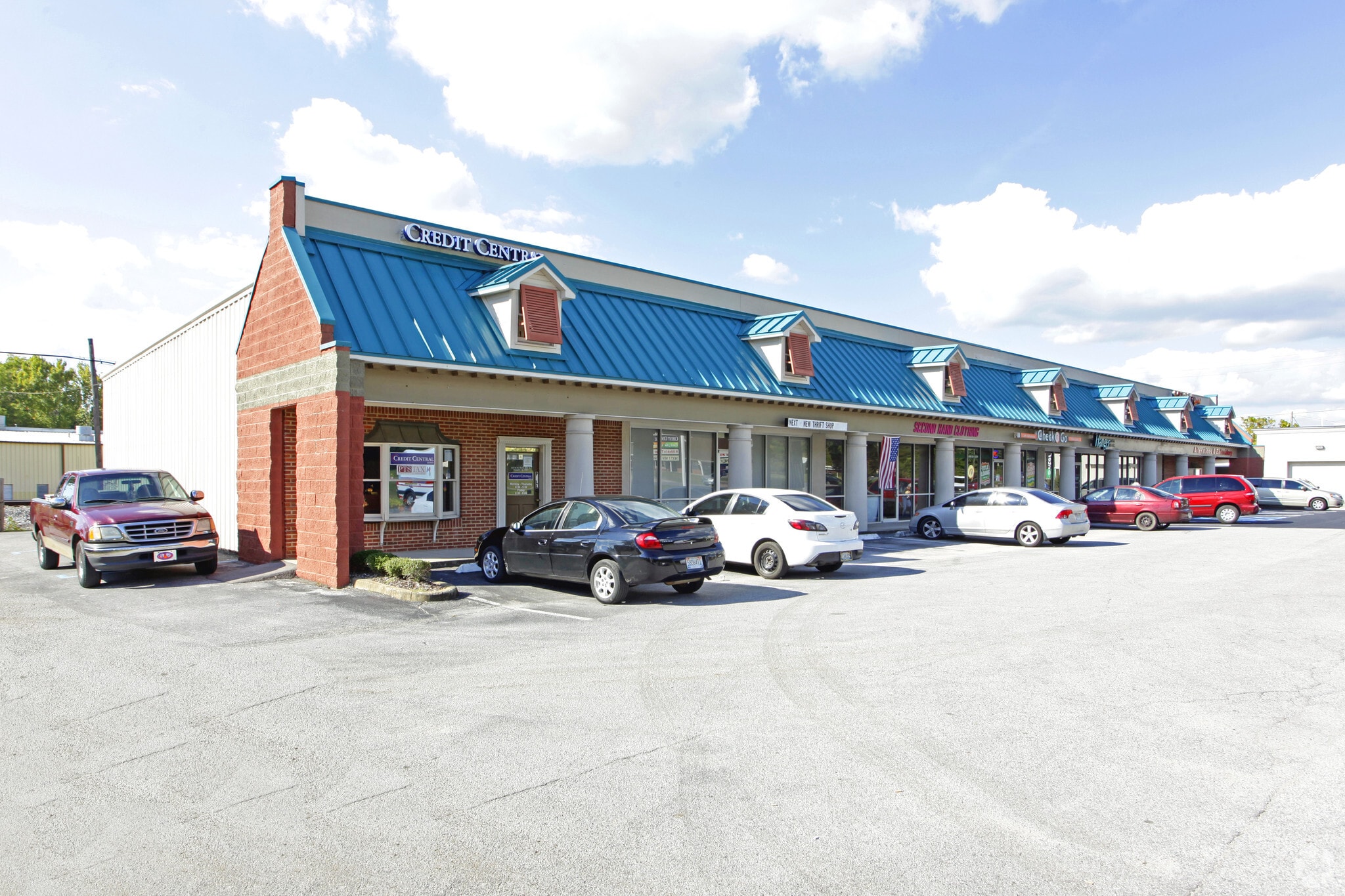 1123 1st St N, Alabaster, AL for lease Primary Photo- Image 1 of 11