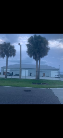 3037 SW 3rd Ter, Okeechobee, FL à louer - Photo du bâtiment - Image 2 de 17