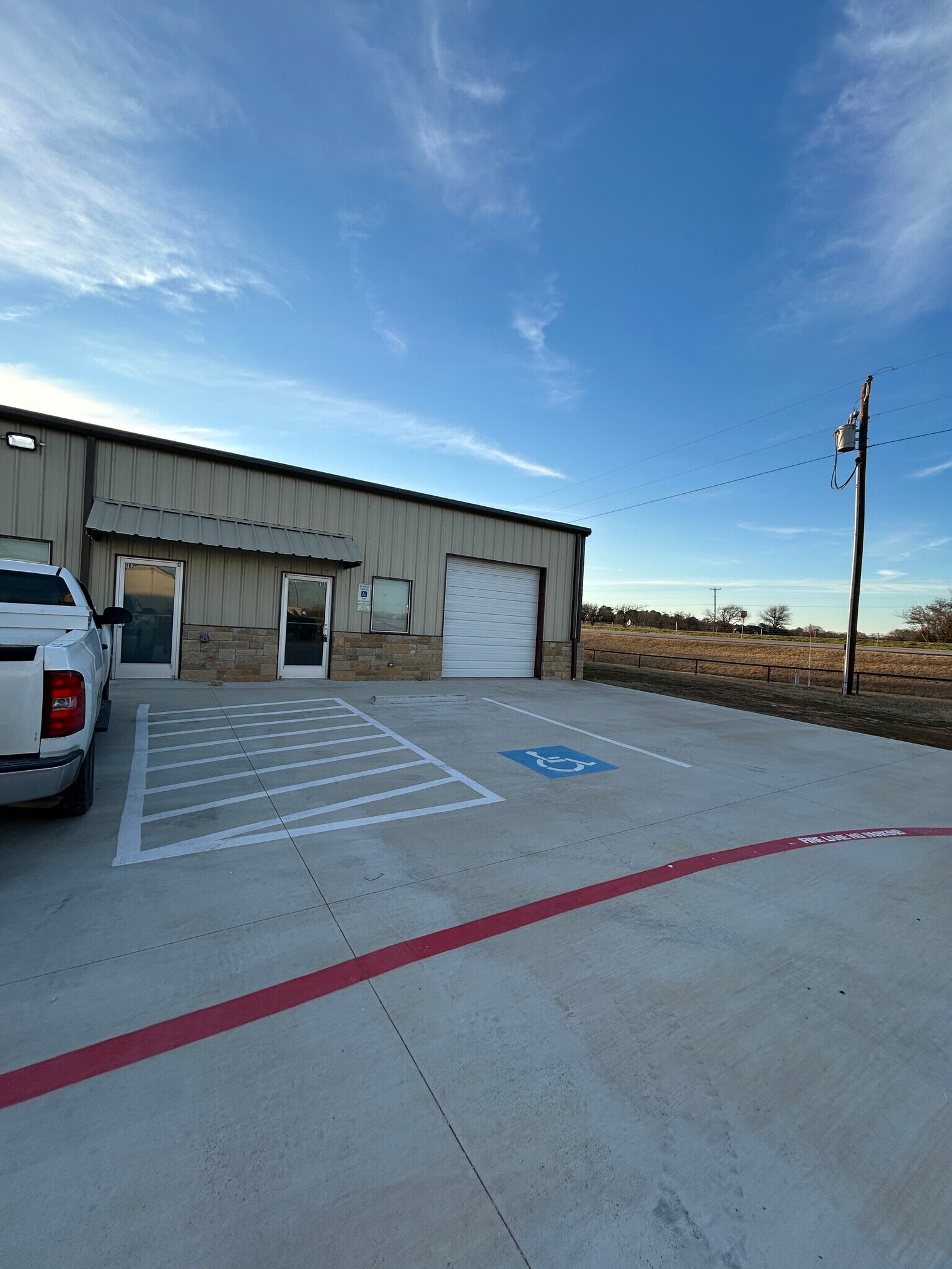 4230 US-67, Cleburne, TX à louer Photo du bâtiment- Image 1 de 10