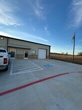 4230 US-67, Cleburne, TX à louer Photo du bâtiment- Image 1 de 10